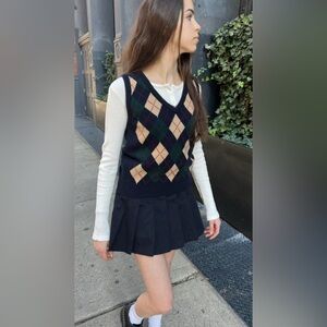 Brandy Melville Sweater Vest, one size 80% wool made in Italy